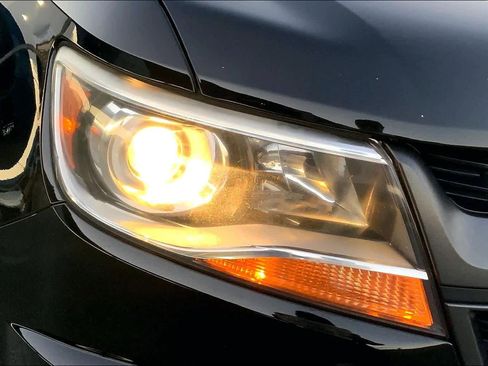 Used 2020 Chevrolet Colorado Z71 image 27