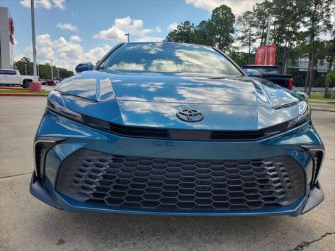 Certified 2026 Toyota Camry SE w/ Convenience Package FWD image 4