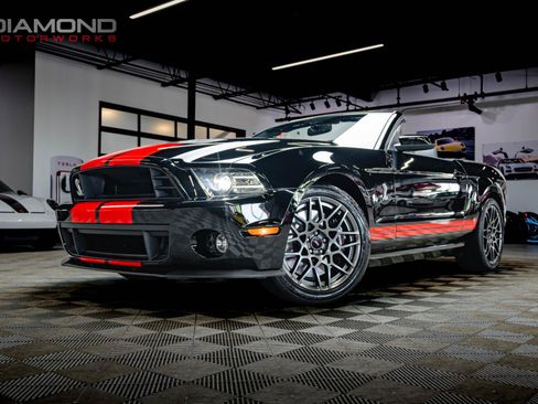 Used 2014 Ford Mustang Shelby GT500 w/ Equipment Group 821A RWD image 1