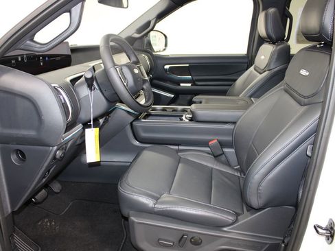 New 2025 Ford Expedition Platinum w/ Stealth Performance Package image 25