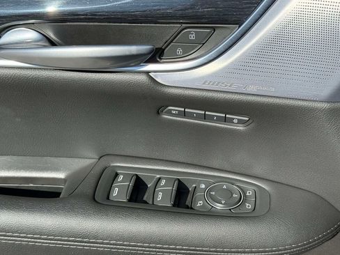 Used 2025 Cadillac XT5 Premium Luxury image 21