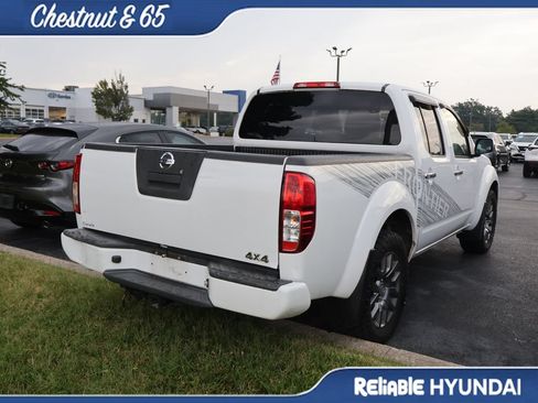 Used 2012 Nissan Frontier SV w/ Sport Appearance Pkg AWD/4WD image 22