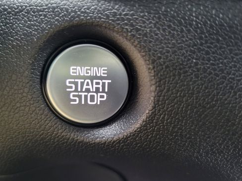 Used 2025 Kia Sorento LX image 28