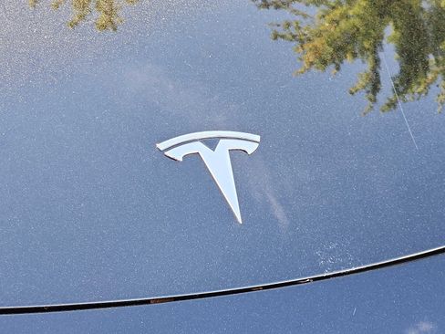 Used 2024 Tesla Model Y Long Range image 4