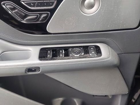 Used 2020 Lincoln Aviator Reserve w/ Equipment Group 202A image 14