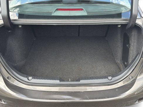 Used 2016 MAZDA MAZDA3 i Sport w/ Preferred Equipment Package FWD image 11