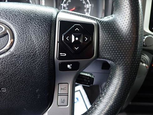 Used 2022 Toyota 4Runner SR5 Premium AWD/4WD image 15