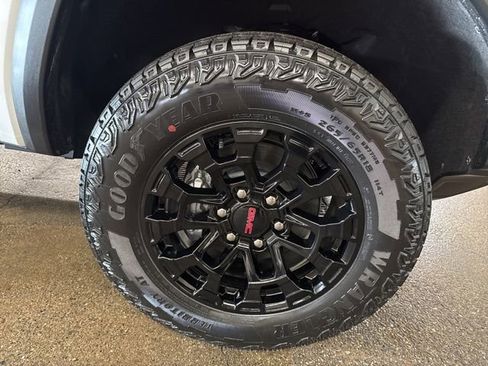 New 2026 GMC Canyon Elevation image 9