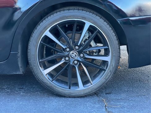 Used 2020 Toyota Camry XSE image 28