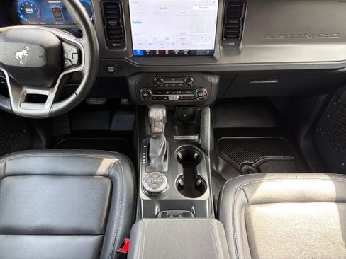 Used 2025 Ford Bronco Badlands AWD/4WD image 18