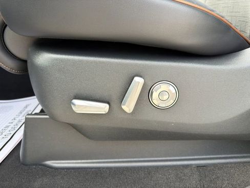 Used 2025 Lincoln Navigator L Black Label image 27