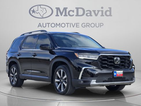 Certified 2025 Honda Pilot Touring image 7