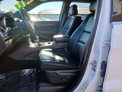 Used 2021 Jeep Grand Cherokee Limited image 23