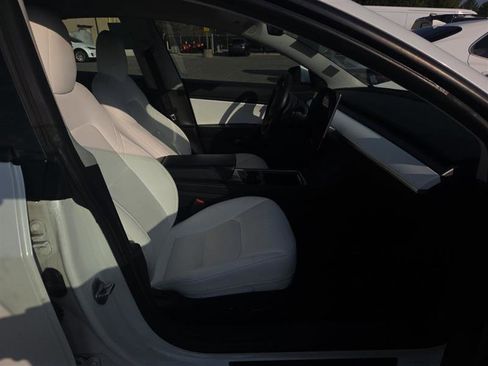 Used 2021 Tesla Model 3 Standard Range Plus RWD image 5