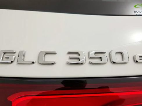 Used 2025 Mercedes-Benz GLC 350e 4MATIC image 35