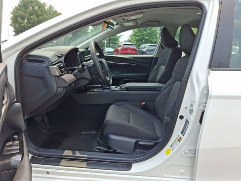 Used 2025 Toyota Camry LE FWD image 15