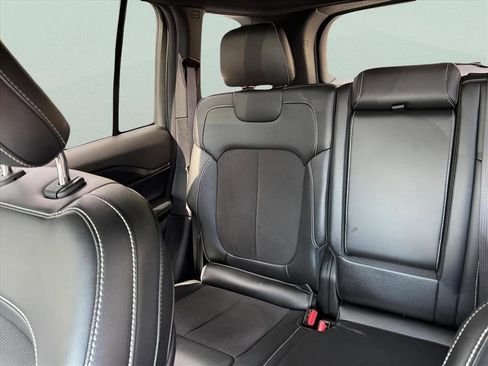 Used 2023 Jeep Grand Cherokee Altitude image 18