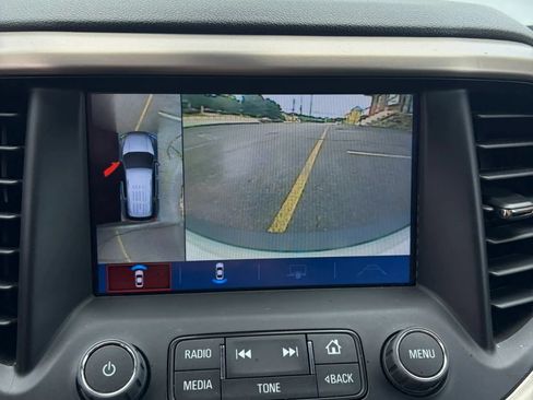 Used 2018 GMC Acadia Denali w/ Technology Package AWD/4WD image 26