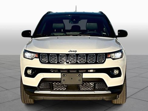 Used 2025 Jeep Compass Limited image 3
