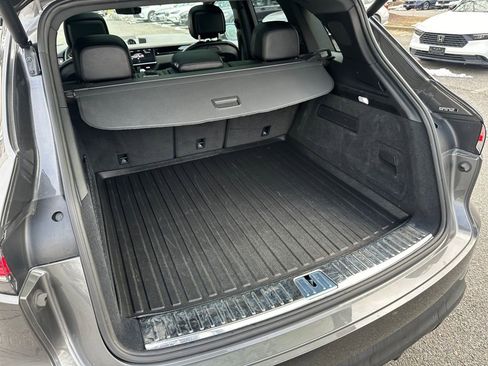 Used 2020 Porsche Cayenne S image 26