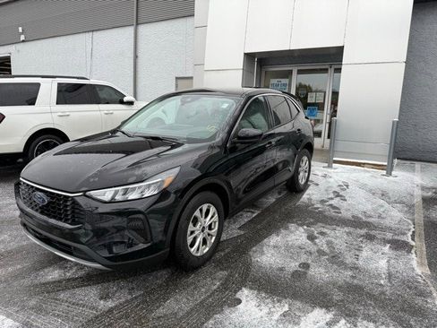 Used 2023 Ford Escape Active w/ Tech Pack #2 image 3