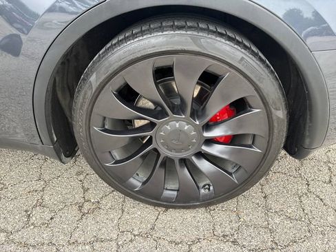 Used 2022 Tesla Model Y Performance AWD/4WD image 30