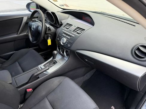 Used 2010 MAZDA MAZDA3 i Touring FWD image 16