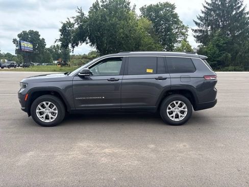 Used 2023 Jeep Grand Cherokee L Limited AWD/4WD image 2