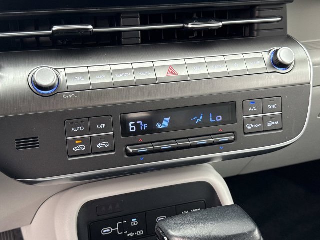 Used 2025 Hyundai Kona SEL FWD image 22