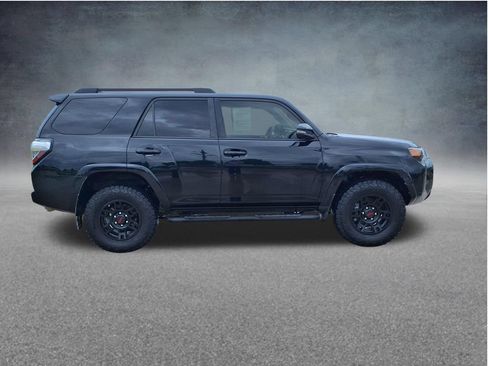 Used 2018 Toyota 4Runner SR5 Premium AWD/4WD image 9