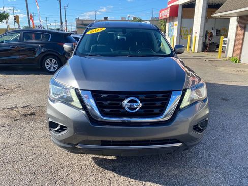 Used 2019 Nissan Pathfinder S image 3