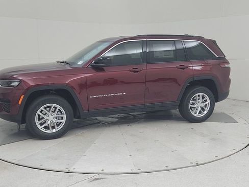 New 2025 Jeep Grand Cherokee Laredo X image 7