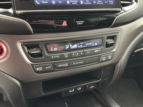 Used 2025 Honda Ridgeline Sport+ image 19