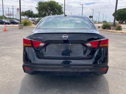 Used 2024 Nissan Altima 2.5 SV image 5