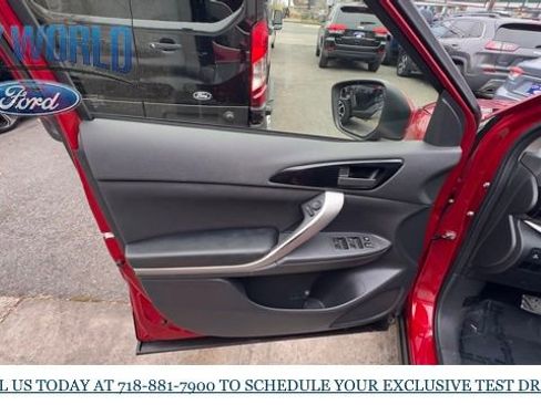 Used 2022 Mitsubishi Eclipse Cross ES image 8