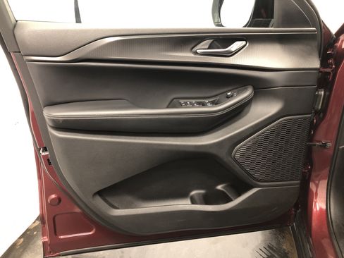 Certified 2023 Jeep Grand Cherokee Altitude image 17