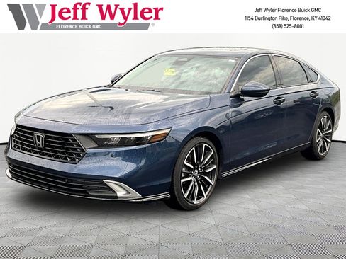 Used 2025 Honda Accord Touring image 1