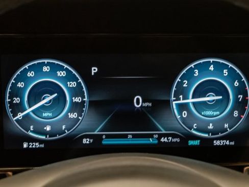 Used 2023 Hyundai Elantra SEL w/ Convenience Package FWD image 13