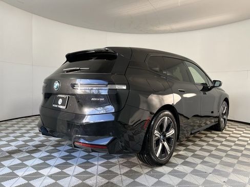 Used 2023 BMW iX xDrive50 w/ Premium Package image 7