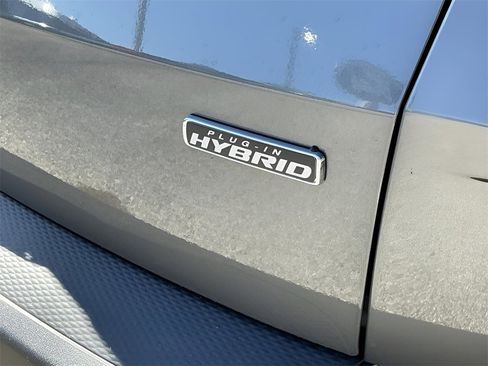 New 2025 Ford Escape SE w/ PHEV Premium Package image 37