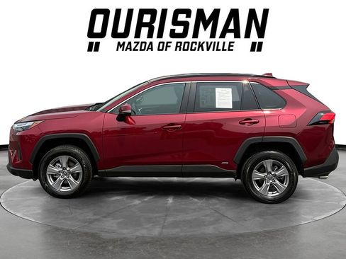 Used 2025 Toyota RAV4 XLE AWD/4WD image 3