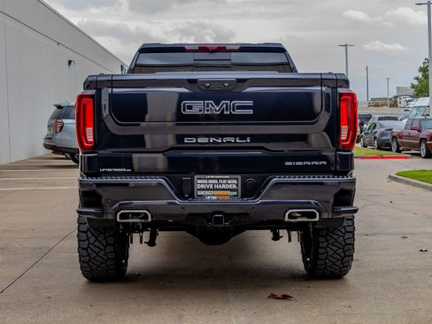 Used 2025 GMC Sierra 1500 Denali Ultimate image 8