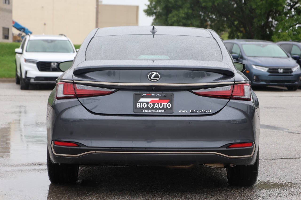Used 2023 Lexus ES 250 w/ Premium Package AWD/4WD image 10