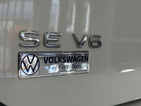 Used 2023 Volkswagen Atlas Cross Sport SE FWD image 33