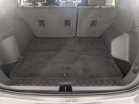 Used 2023 Chevrolet Equinox LT FWD image 29