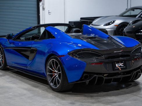 Used 2018 McLaren 570S Spider image 66