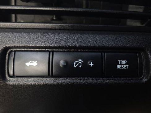 Used 2024 Nissan Altima 2.5 SV image 18