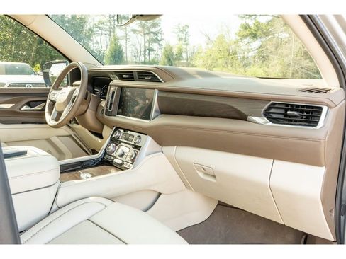 Used 2024 GMC Yukon Denali image 19