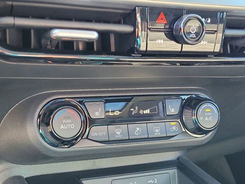 New 2026 Nissan Kicks SV image 32