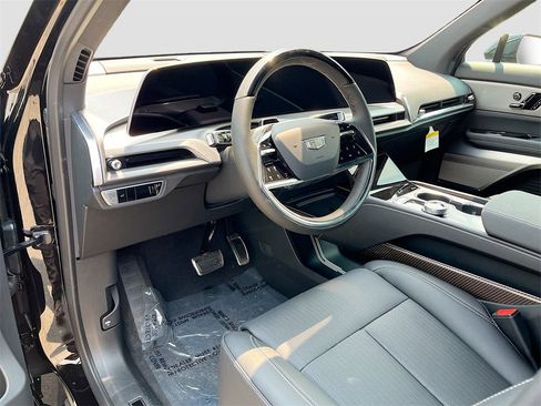 New 2026 Cadillac Vistiq Luxury image 8